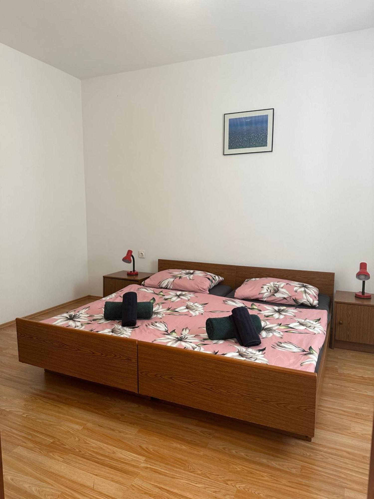 Apartmani Marko 诺瓦利娅 外观 照片