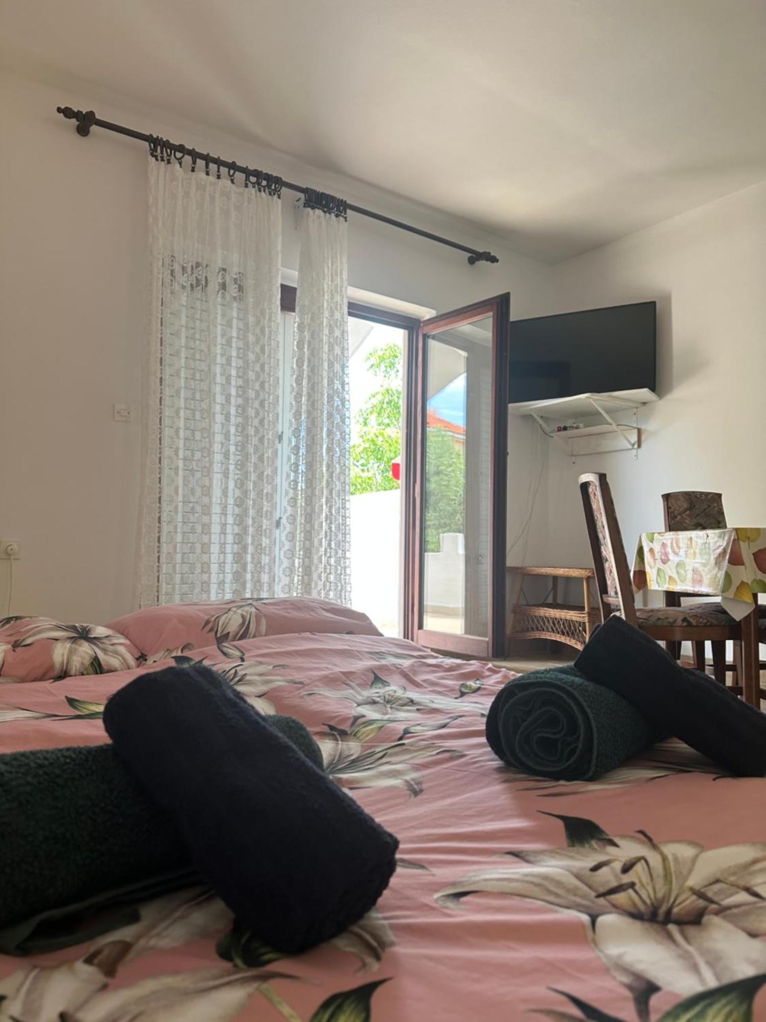 Apartmani Marko 诺瓦利娅 外观 照片